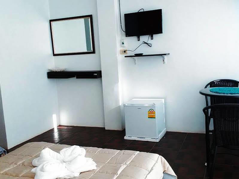 Lanta Friendly House Hotell Ko Lanta Exteriör bild